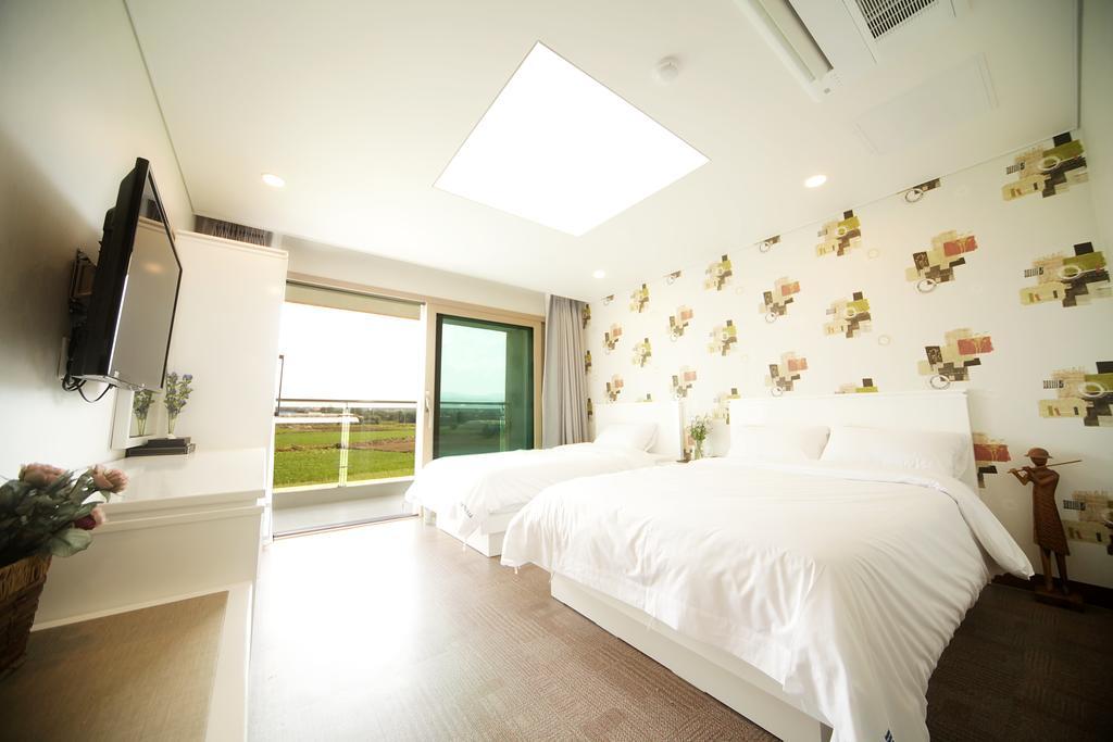 Sea View Hotel Jeju Room photo